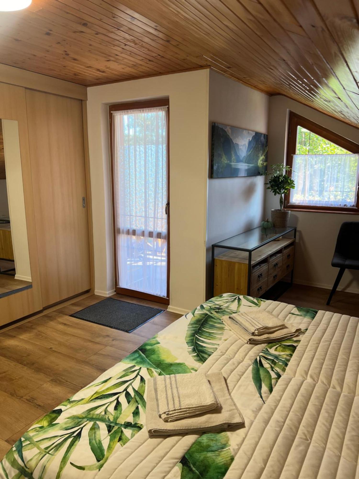 Apartmany u Janka Vinné Jazero Bagian luar foto