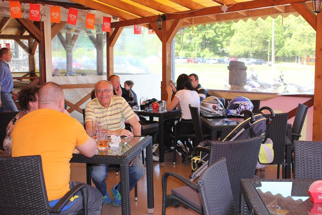 Apartmany u Janka Vinné Jazero Bagian luar foto